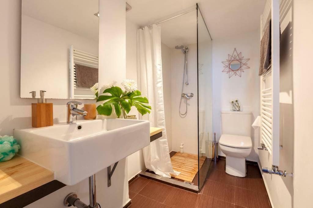 Modern Top Floor Loft At Malasana'S Heart Madrid Exterior photo